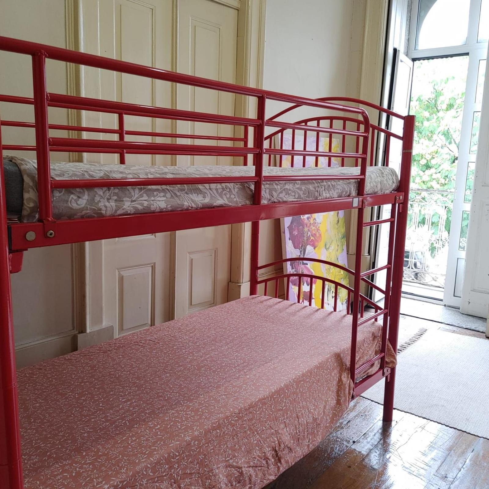 Dans L'Atelier Hostel Unidade Porta Nova Брага Экстерьер фото